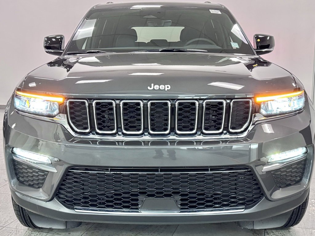 New 2025 Jeep Grand Cherokee Limited image 2
