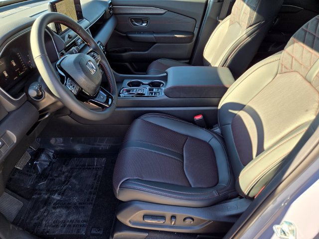New 2026 Honda Pilot Black Edition image 7