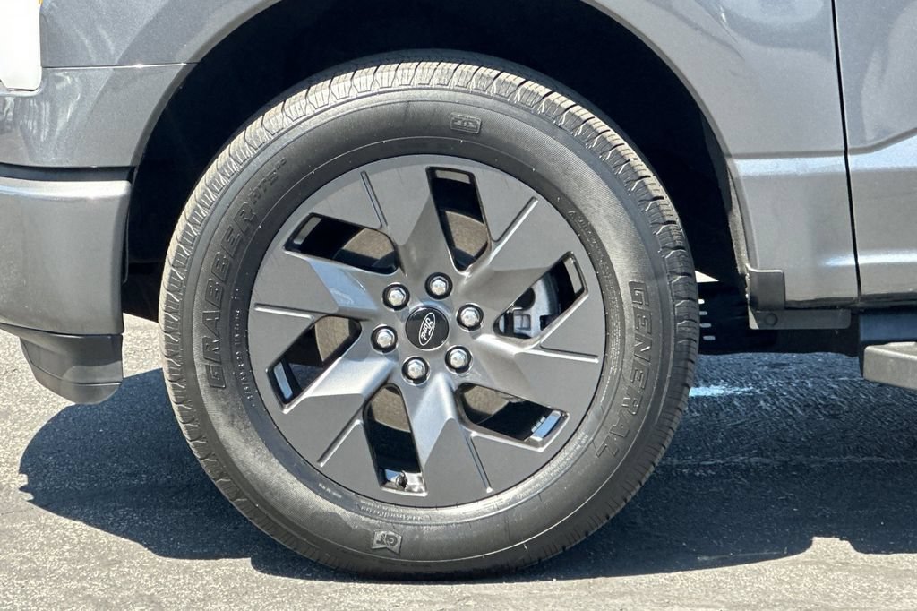 Certified 2022 Ford F150 Lightning Lariat AWD/4WD image 29