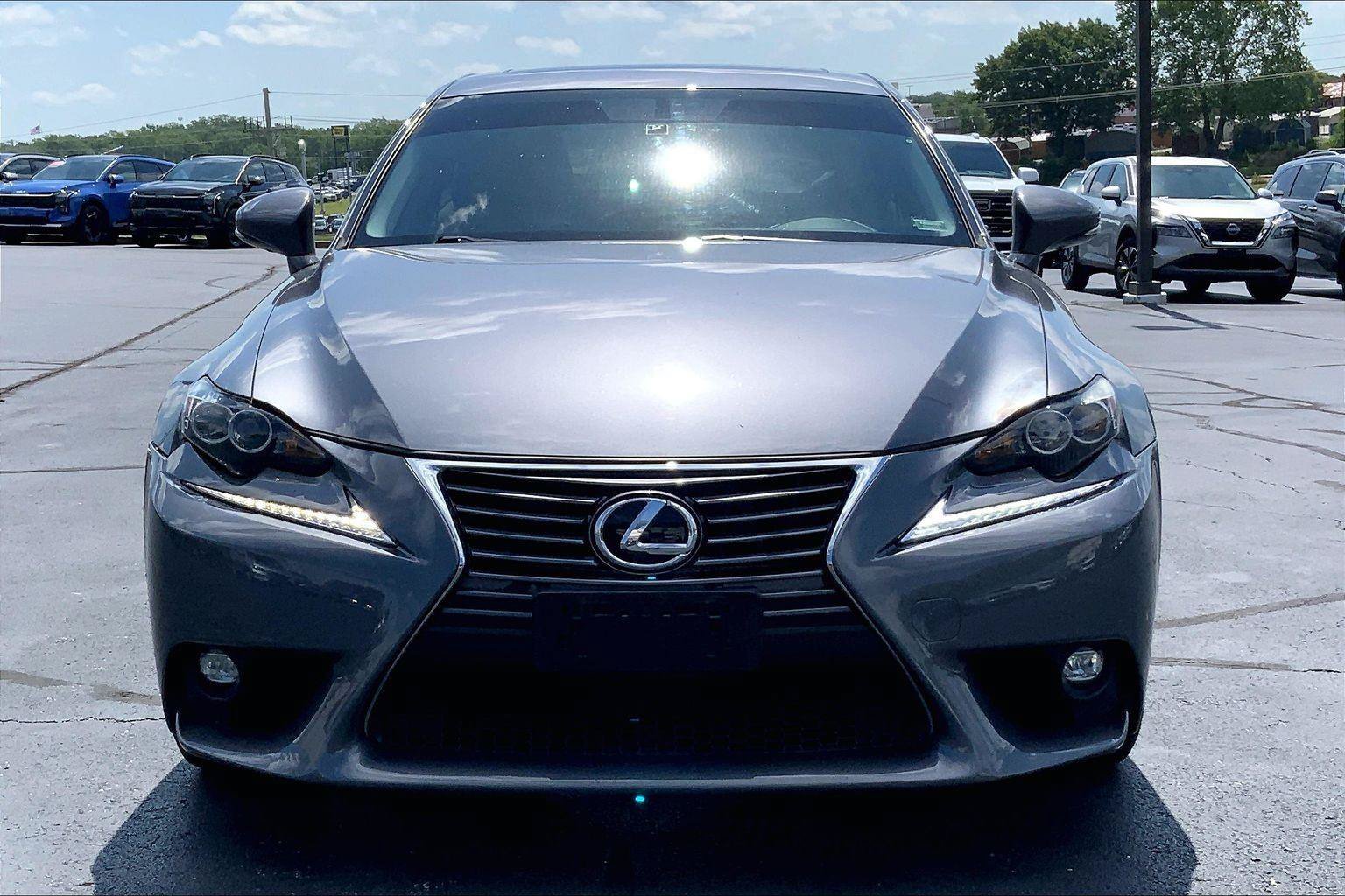 Used 2016 Lexus IS 300 AWD w/ Premium Package image 3