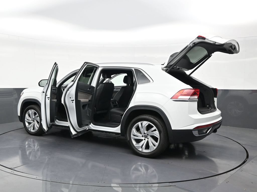 Used 2021 Volkswagen Atlas Cross Sport SEL FWD image 32