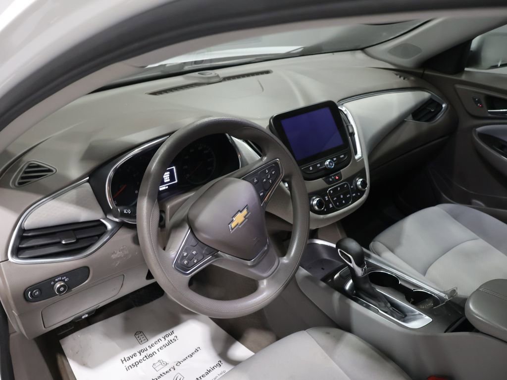 Used 2021 Chevrolet Malibu LT image 14
