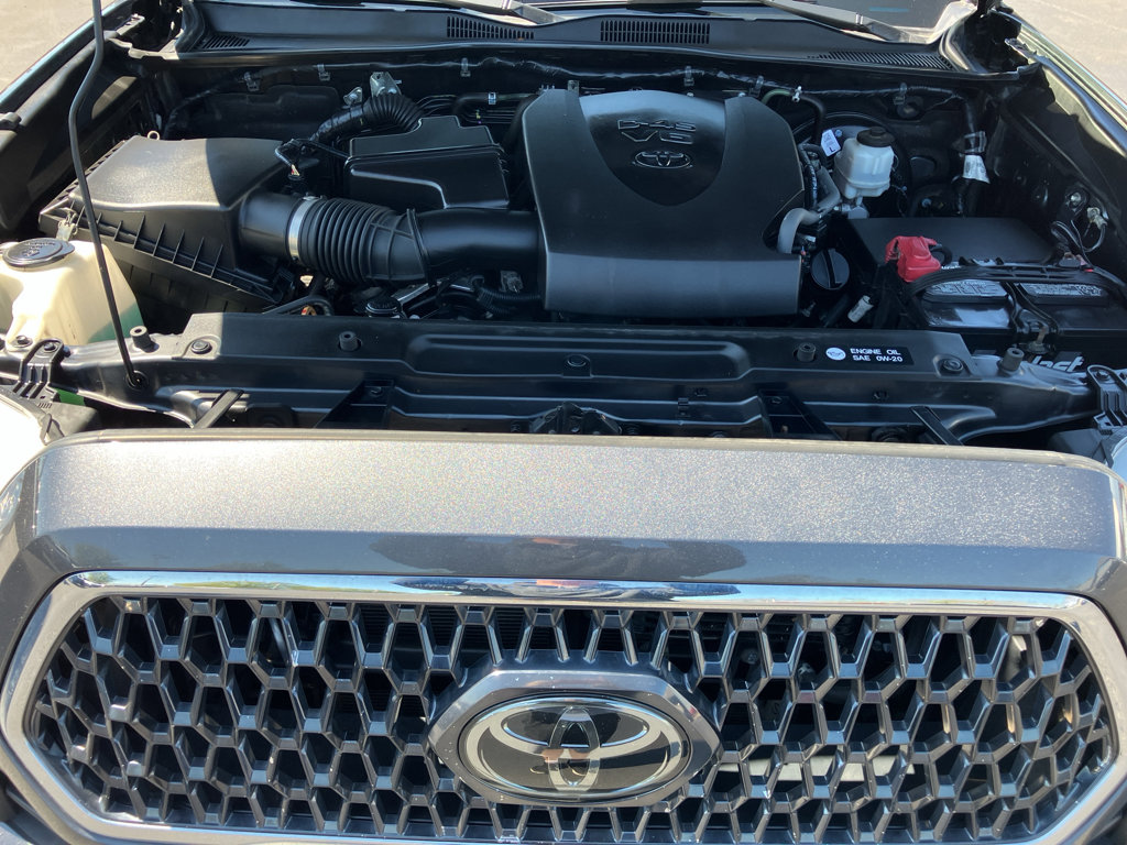 Used 2018 Toyota Tacoma TRD Sport image 36