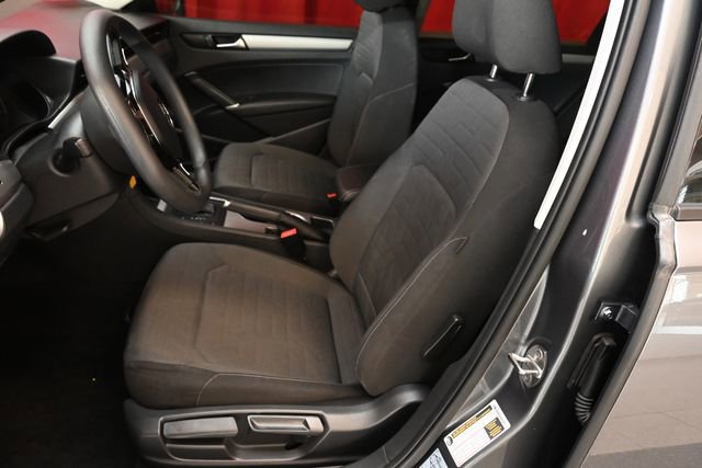 Used 2020 Volkswagen Passat 2.0T S image 2