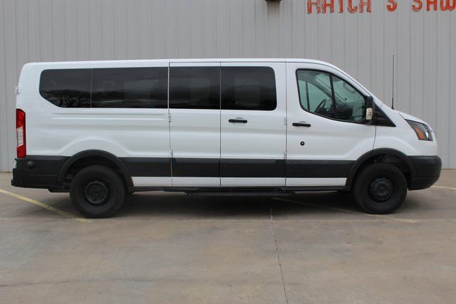 Used 2017 Ford Transit 350 XL image 3