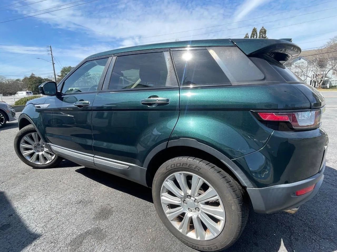 Used 2017 Land Rover Range Rover Evoque HSE image 4