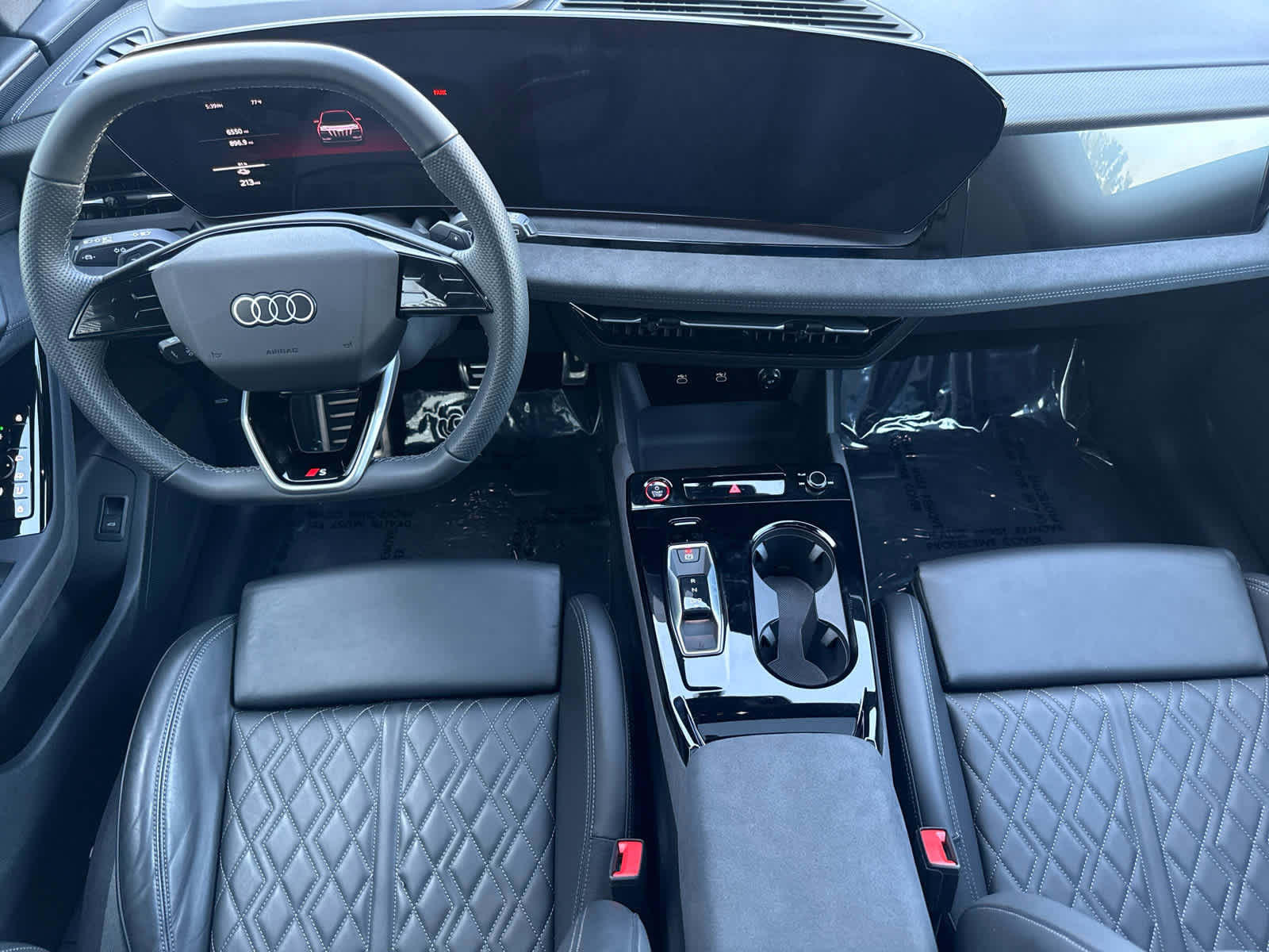 Used 2025 Audi SQ6 e-tron Prestige w/ Black Edition One image 18