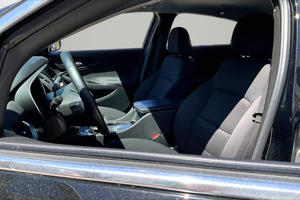Used 2024 Chevrolet Malibu LT w/ Midnight Edition FWD image 19