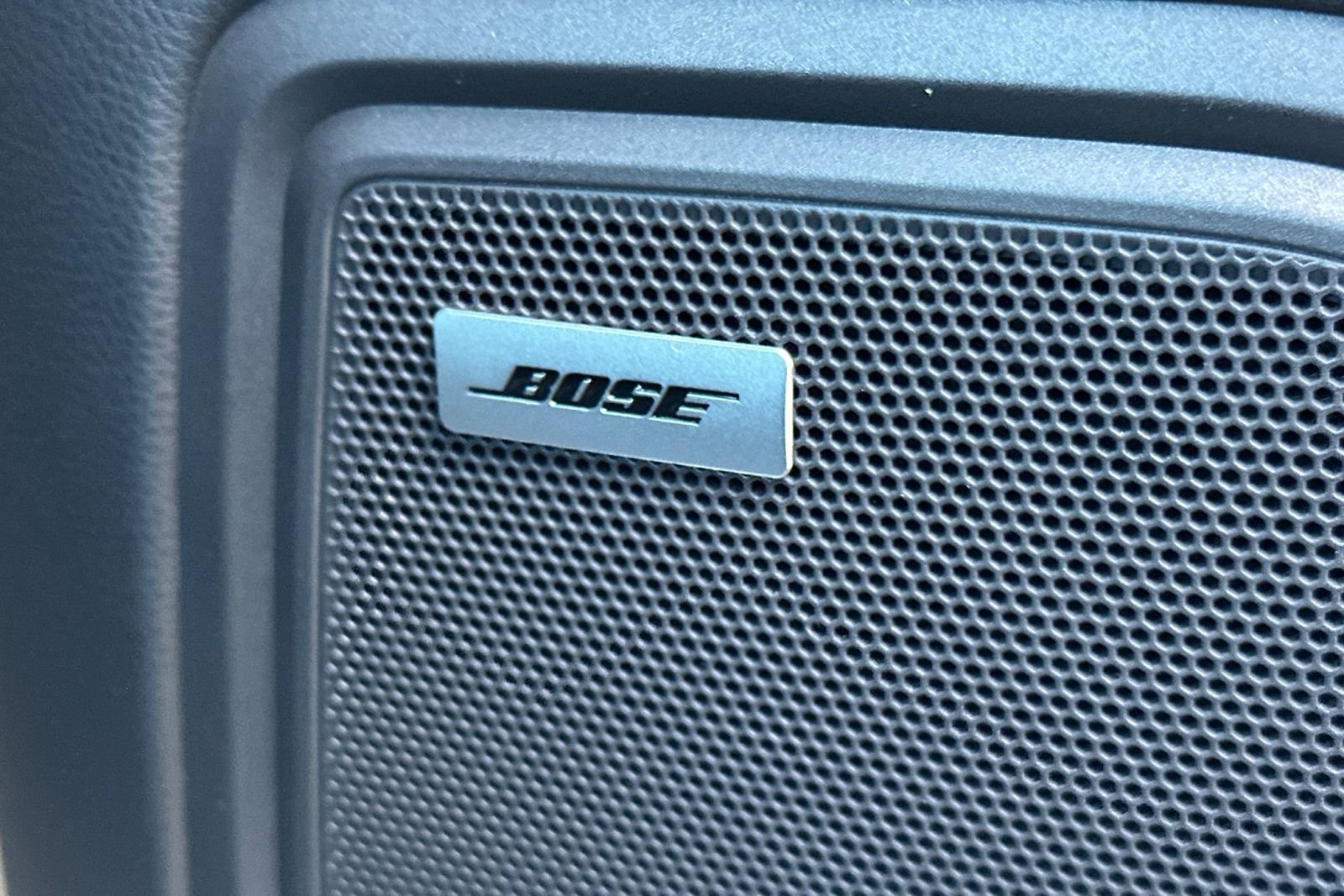 Used 2025 Porsche Macan image 35