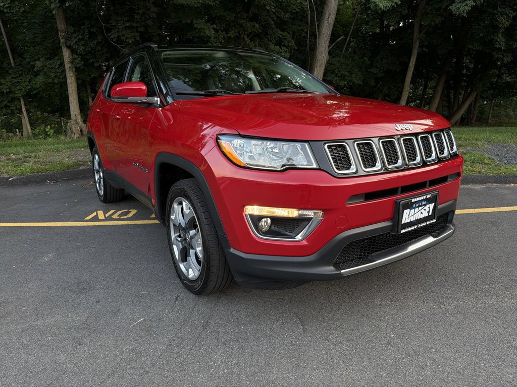 Used 2018 Jeep Compass Limited w/ Navigation Group AWD/4WD image 2