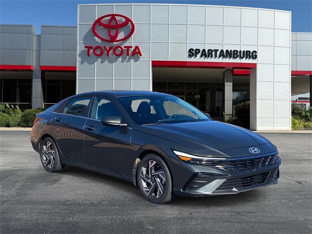 Used 2024 Hyundai Elantra SEL w/ Convenience Package image 1