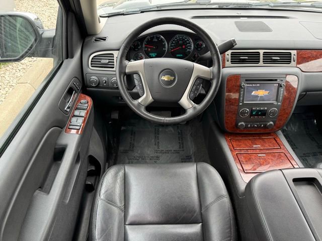 Used 2013 Chevrolet Avalanche LTZ AWD/4WD image 5