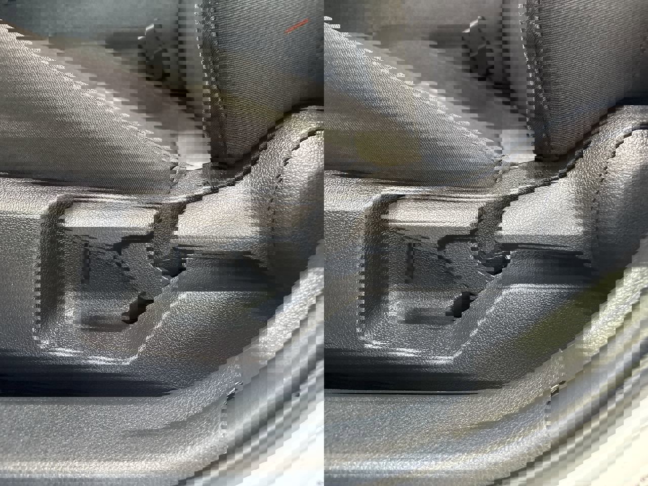 Used 2025 Toyota Camry LE image 12