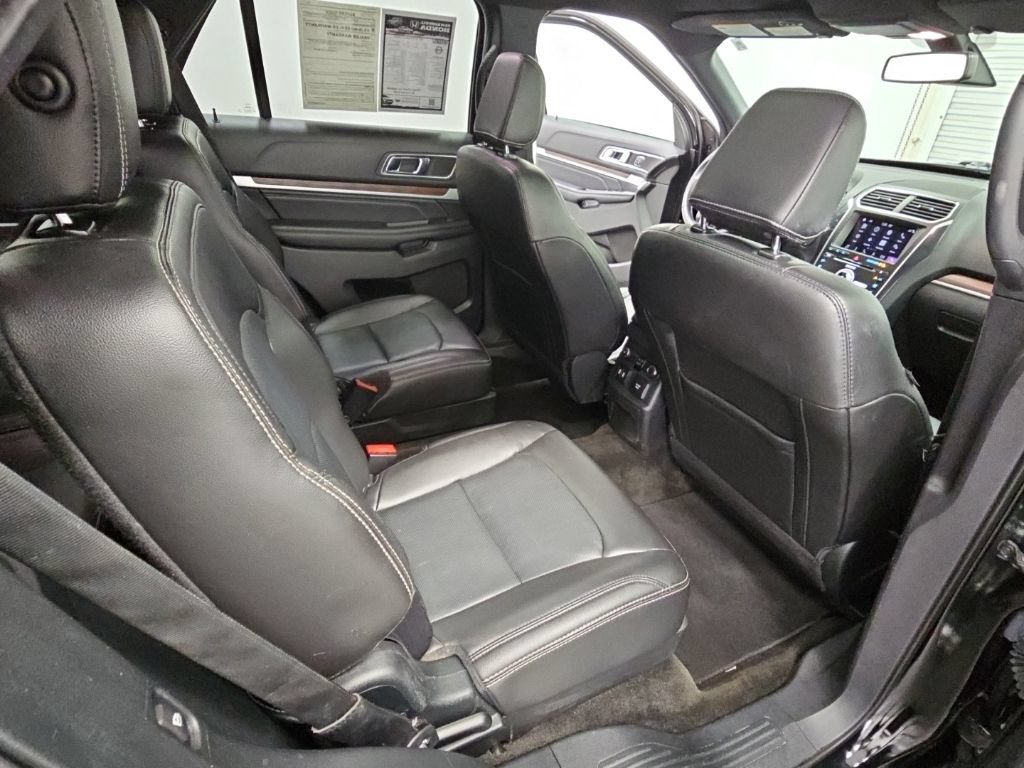 Used 2018 Ford Explorer Limited w/ Equipment Group 301A AWD/4WD image 40
