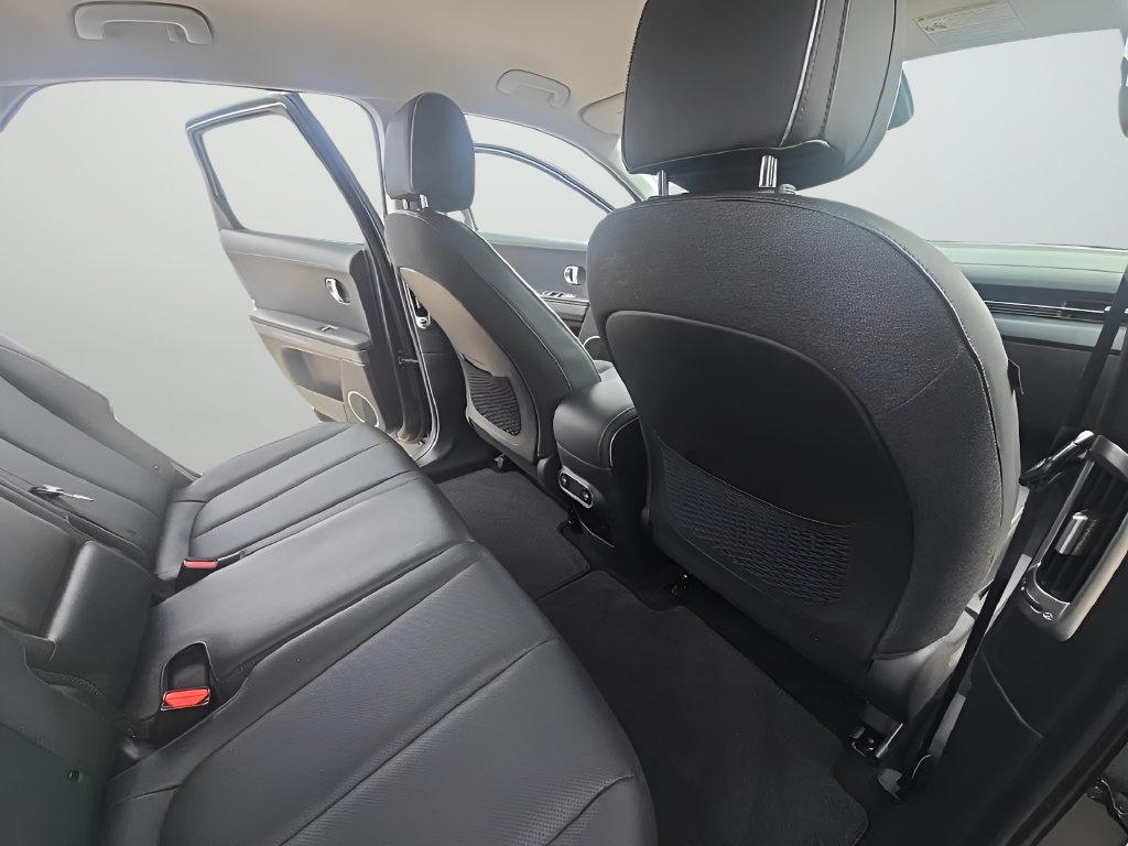 Certified 2023 Hyundai Ioniq 5 SEL w/ Cargo Package AWD/4WD image 23