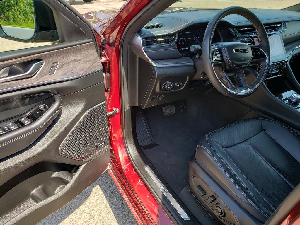 Used 2023 Jeep Grand Cherokee L Overland AWD/4WD image 12