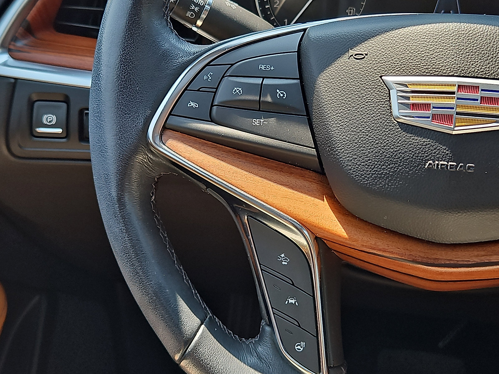 Certified 2024 Cadillac XT5 Premium Luxury AWD/4WD image 22
