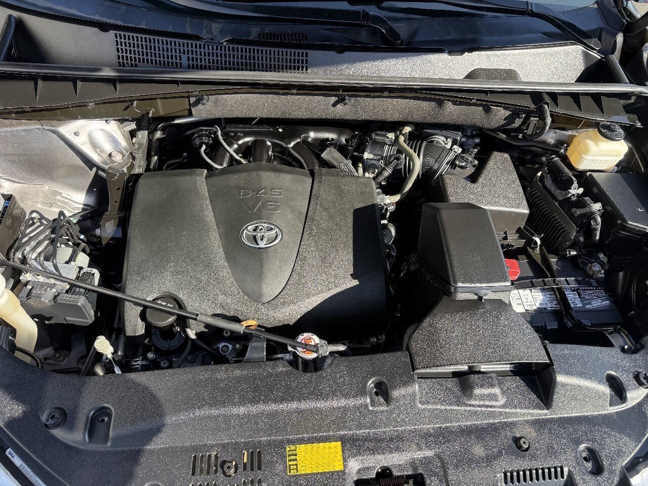 Used 2018 Toyota Highlander XLE FWD image 20