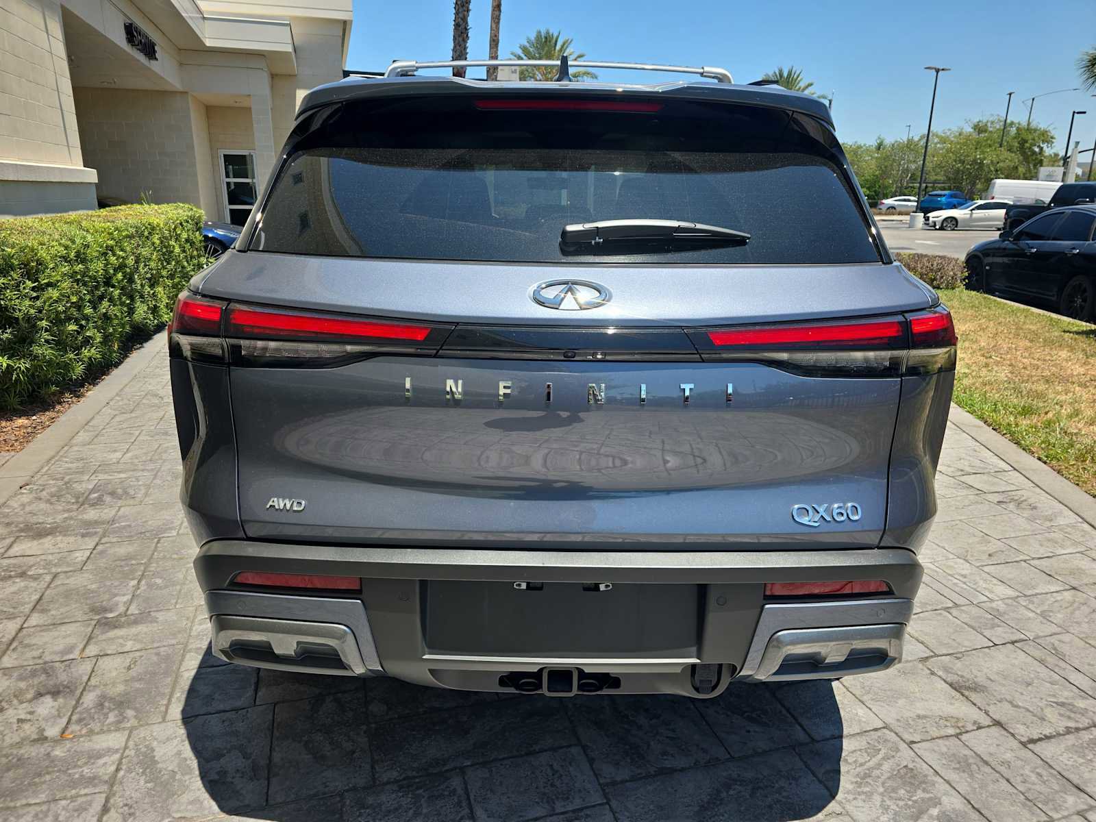 Certified 2025 INFINITI QX60 Sensory w/ Vision Package AWD/4WD image 5