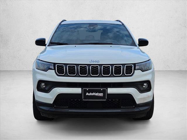 Used 2024 Jeep Compass Latitude image 2