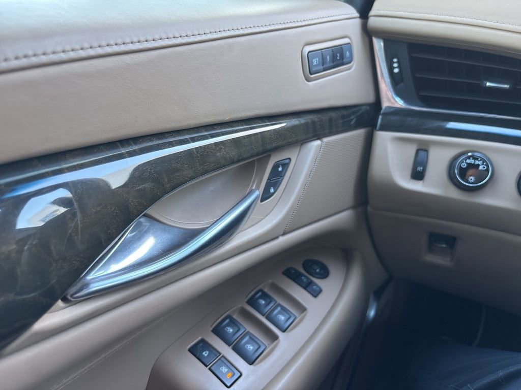 Used 2018 Cadillac Escalade ESV Platinum image 21