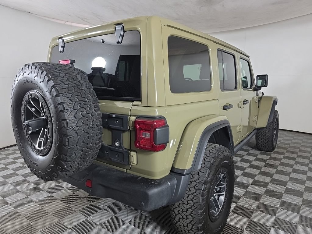 Certified 2025 Jeep Wrangler Unlimited Rubicon AWD/4WD image 6