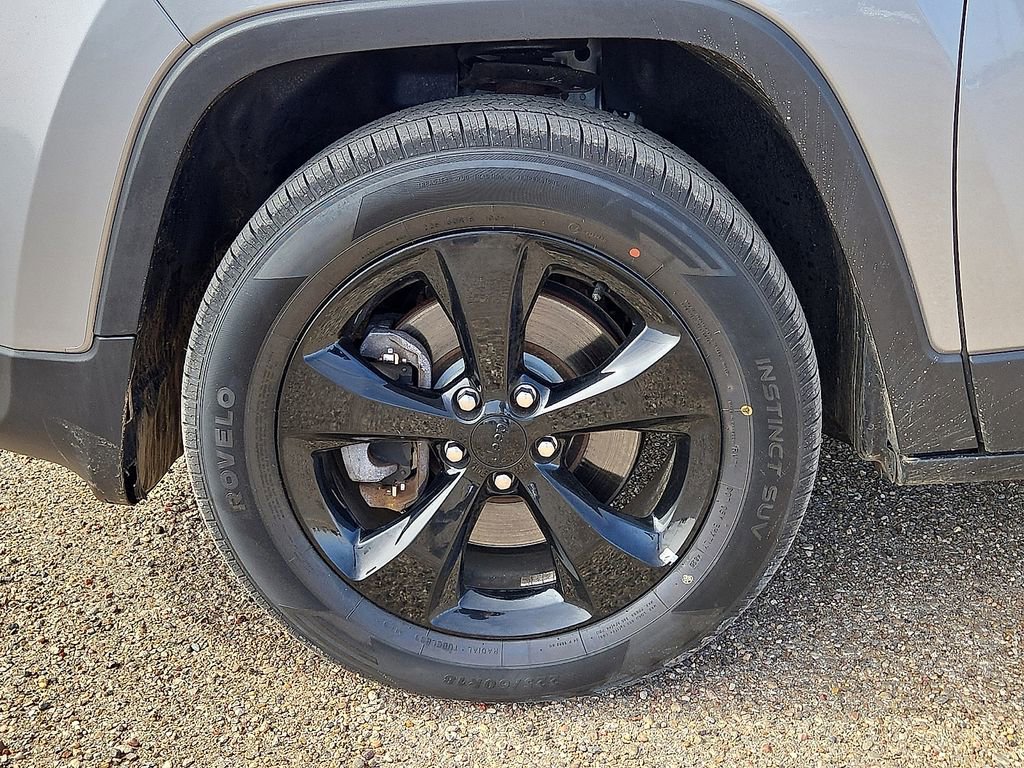 Used 2016 Jeep Cherokee High Altitude image 10