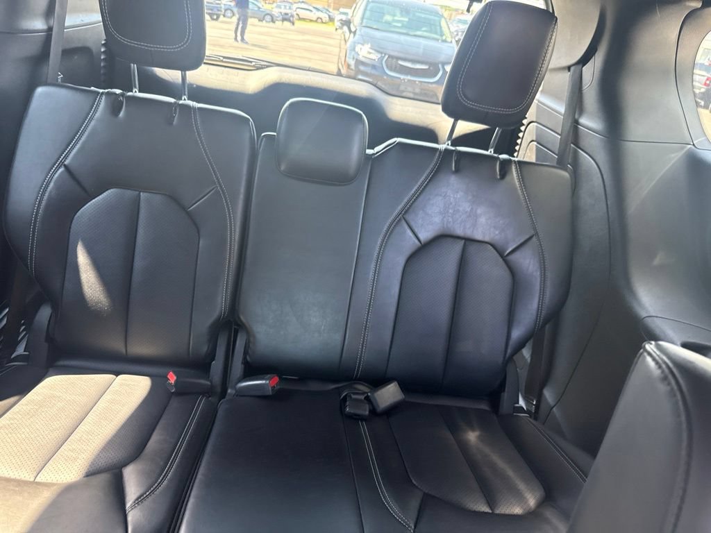 Used 2024 Chrysler Pacifica Limited FWD image 31
