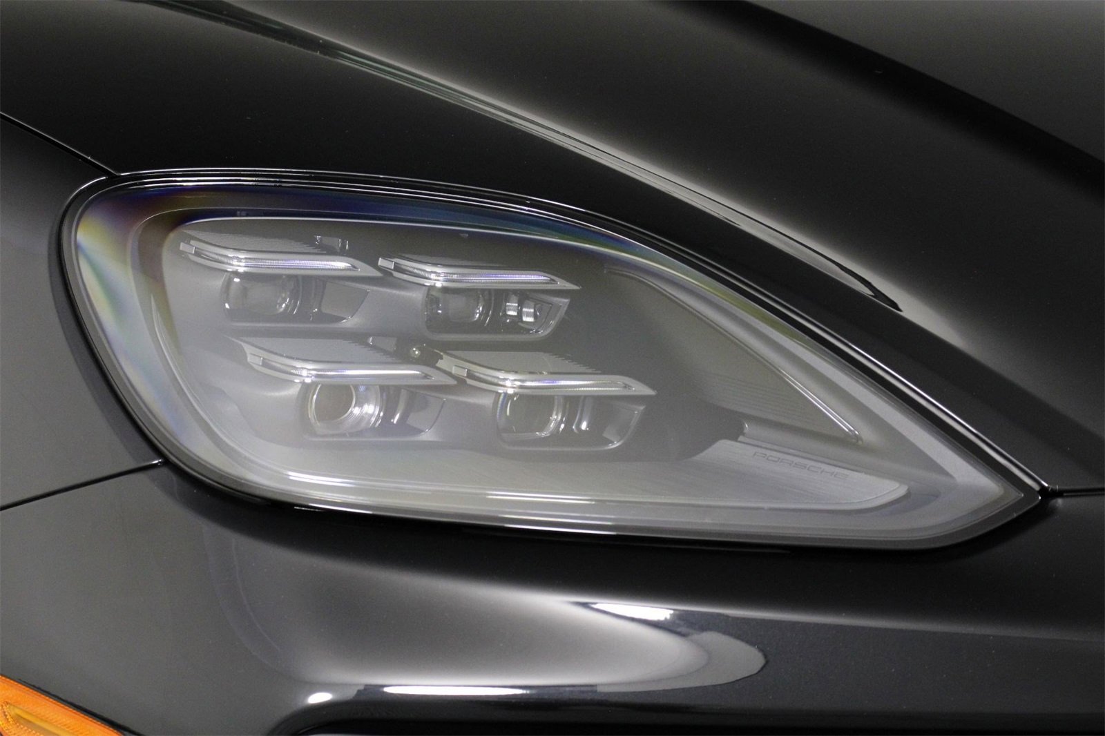 Used 2025 Porsche Cayenne S image 28