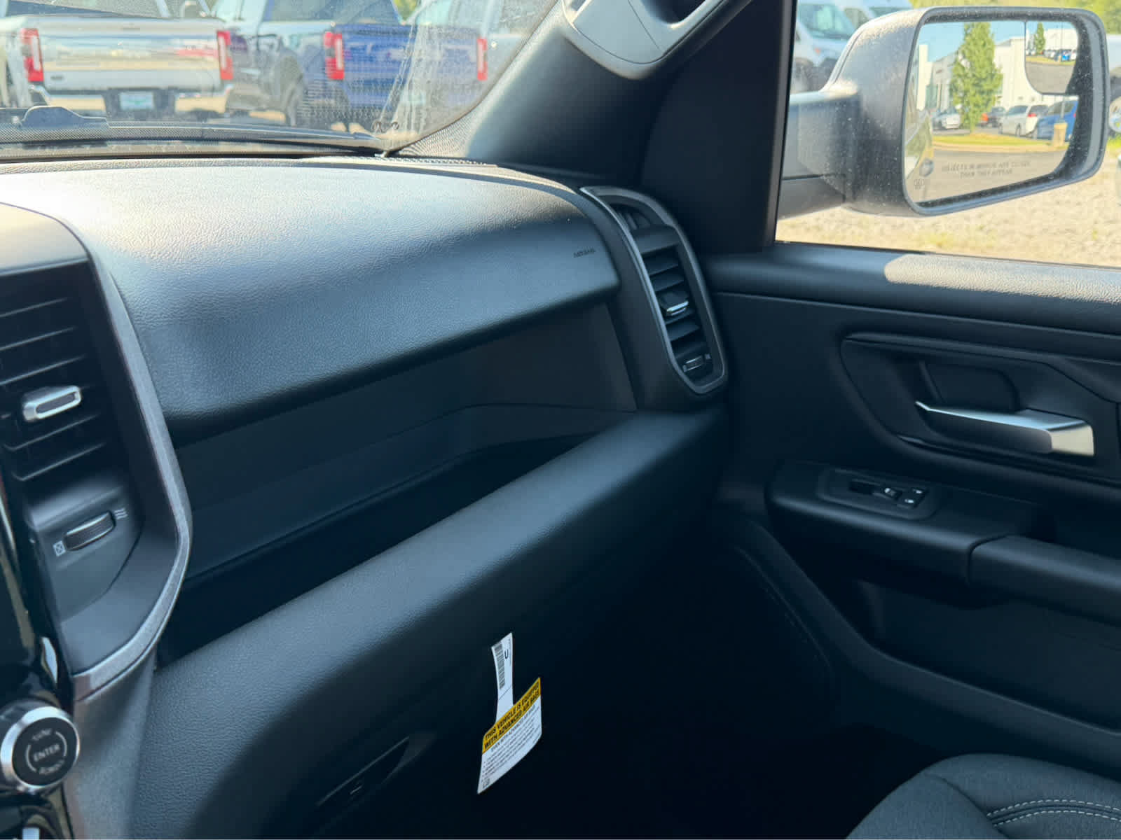 New 2027 RAM 1500 Express AWD/4WD image 16