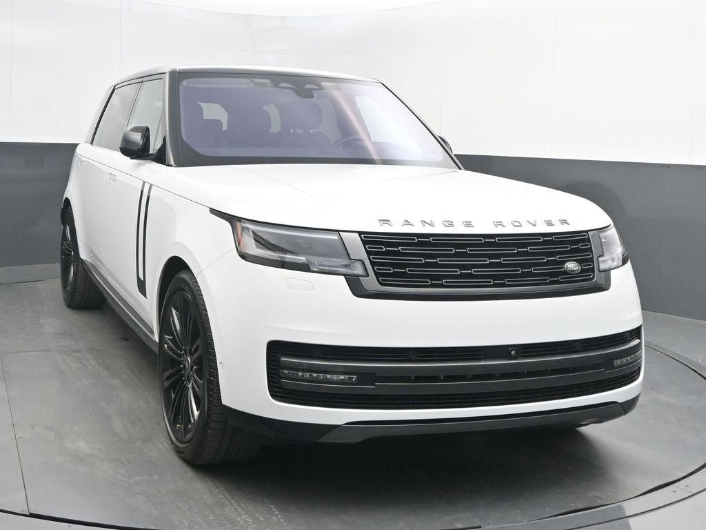 Used 2022 Land Rover Range Rover Long Wheelbase SE image 10
