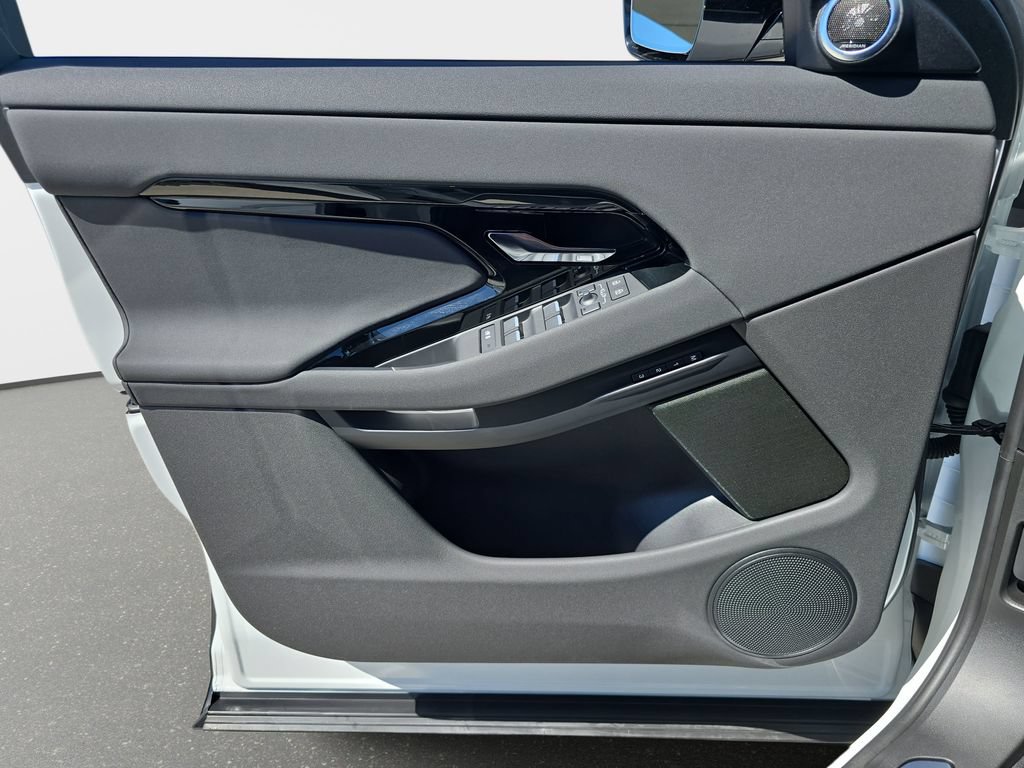 New 2026 Land Rover Range Rover Evoque S AWD/4WD image 27
