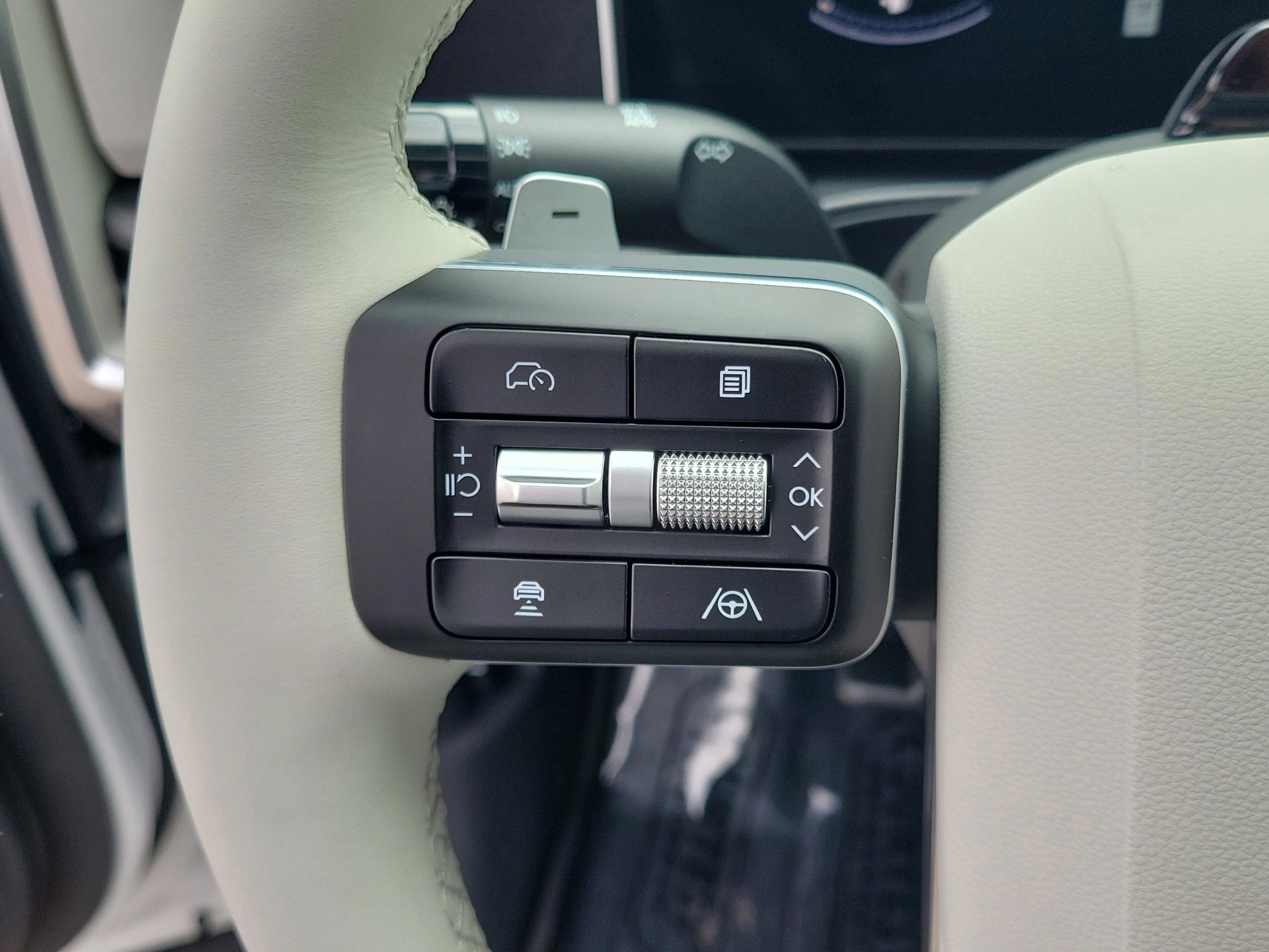 New 2026 Hyundai Santa Fe SEL FWD image 17