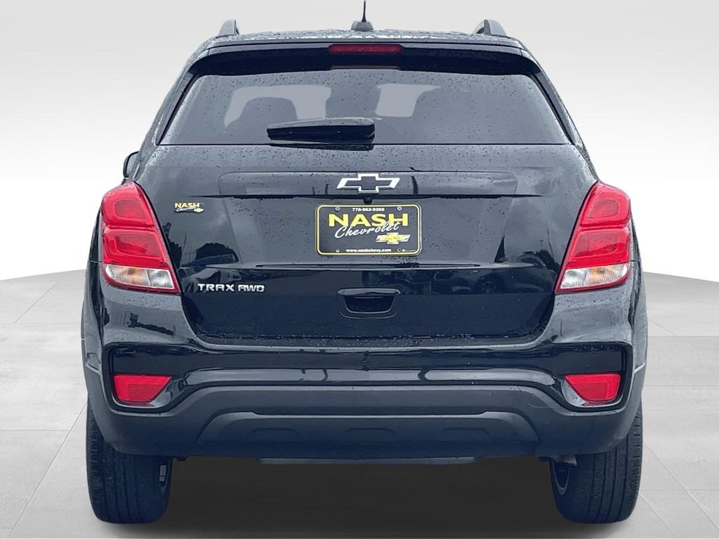 Used 2022 Chevrolet Trax LT w/ Midnight Edition AWD/4WD image 4
