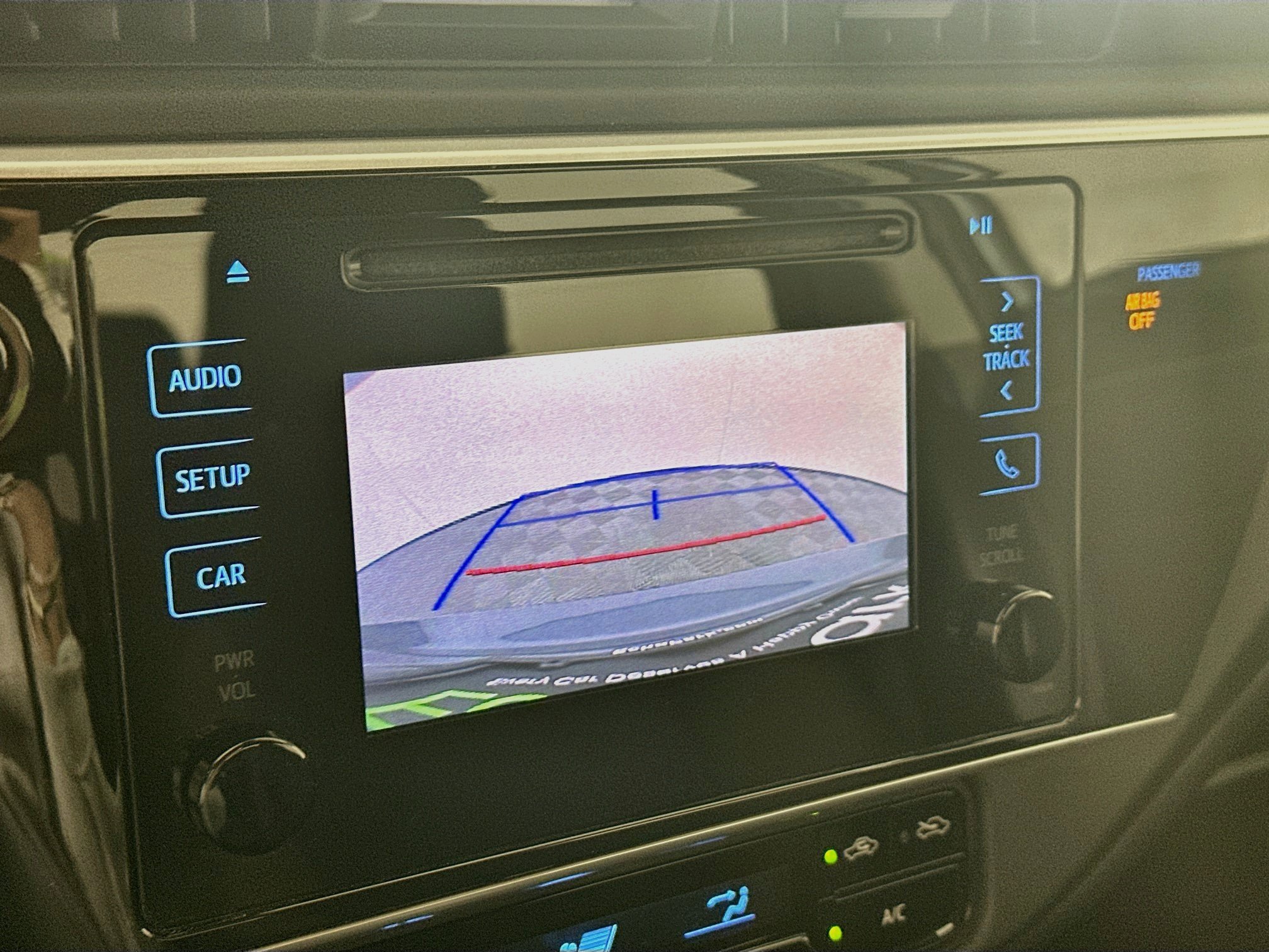 Used 2018 Toyota Corolla LE FWD image 21