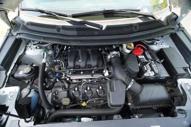 Used 2019 Ford Explorer XLT FWD image 10