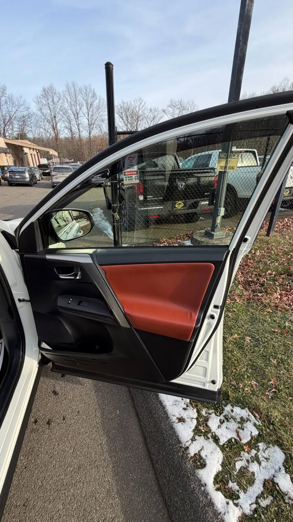 Used 2015 Toyota RAV4 Limited image 12