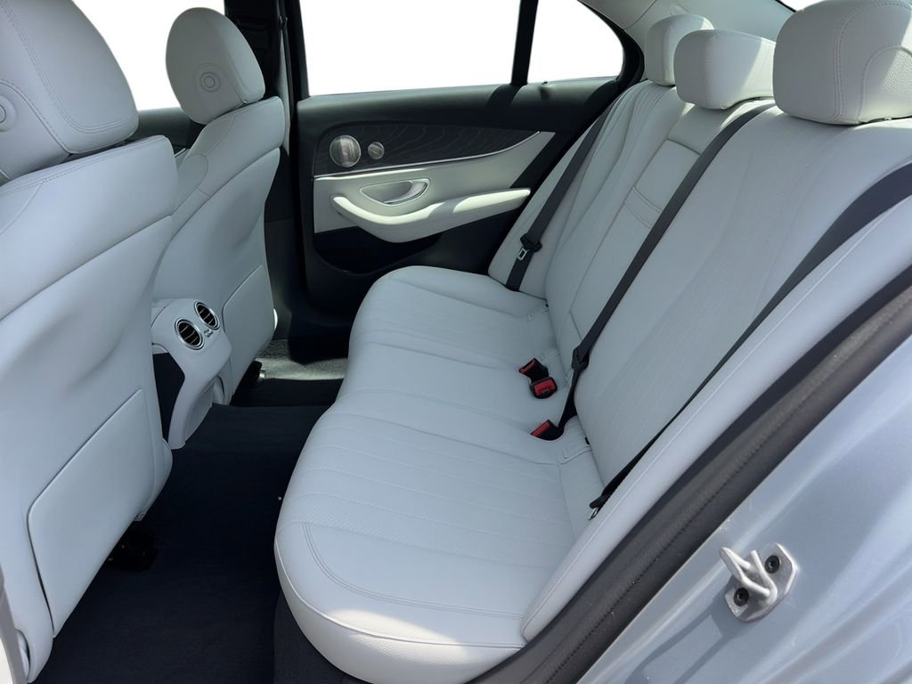 Used 2023 Mercedes-Benz E 350 4MATIC Sedan w/ Premium Package image 7