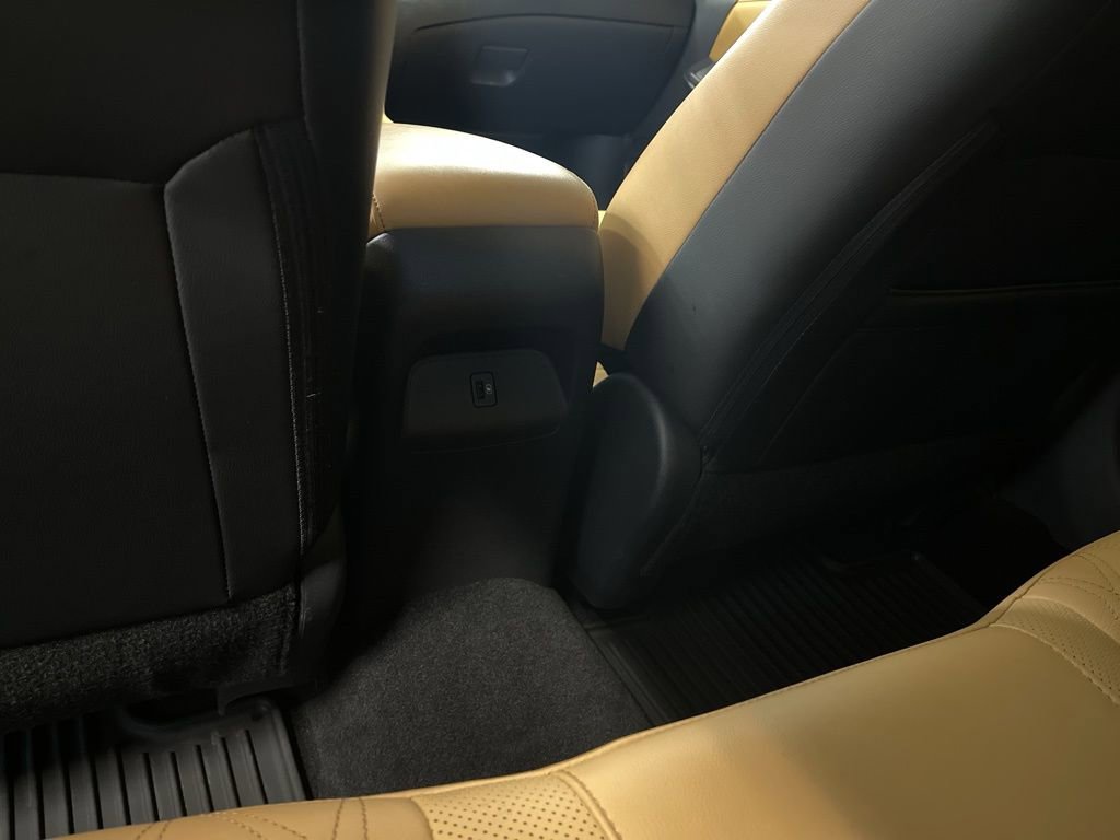 Used 2024 Nissan Sentra SV w/ SV Premium Package image 25