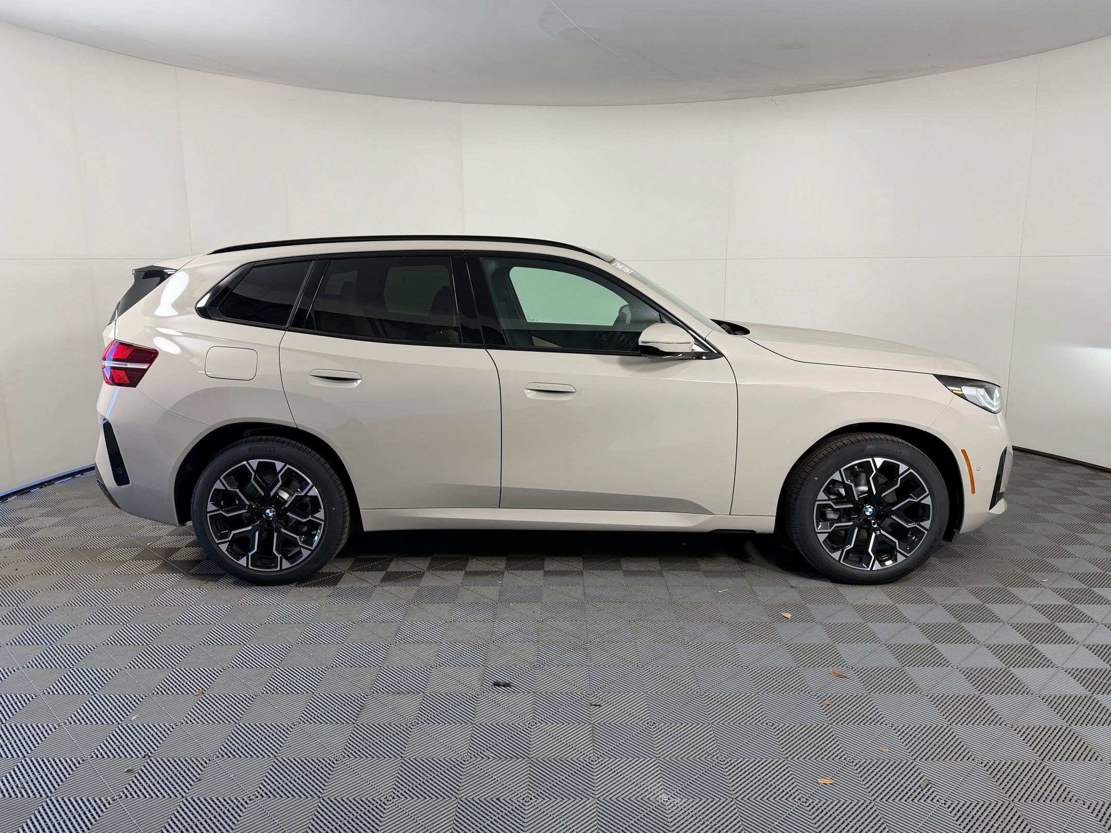 Used 2026 BMW X3 xDrive30i w/ M Sport Package AWD/4WD image 8