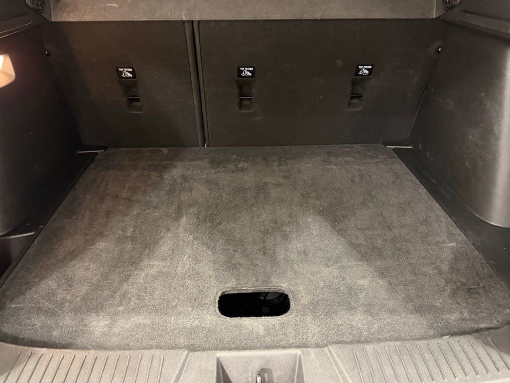 Used 2025 Chevrolet Trax LT w/ LT Convenience Package image 28