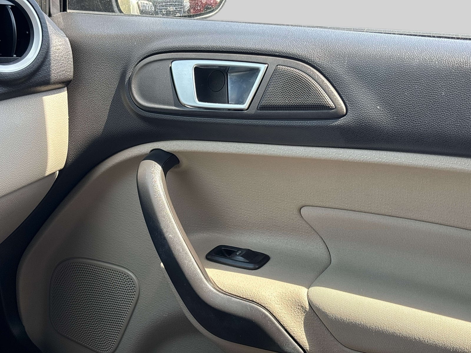 Used 2014 Ford Fiesta SE FWD image 27