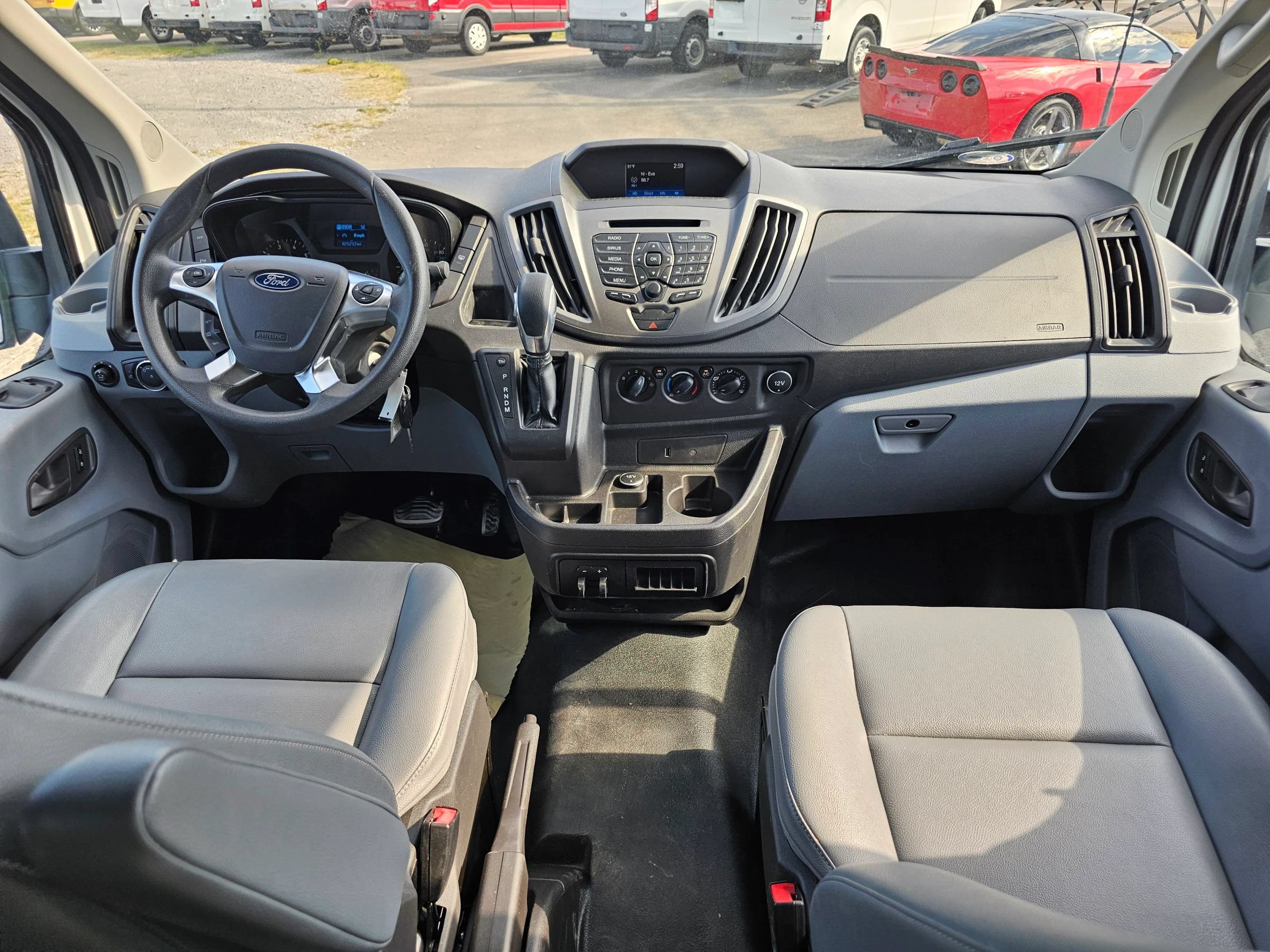 Used 2018 Ford Transit 350 XL RWD image 15