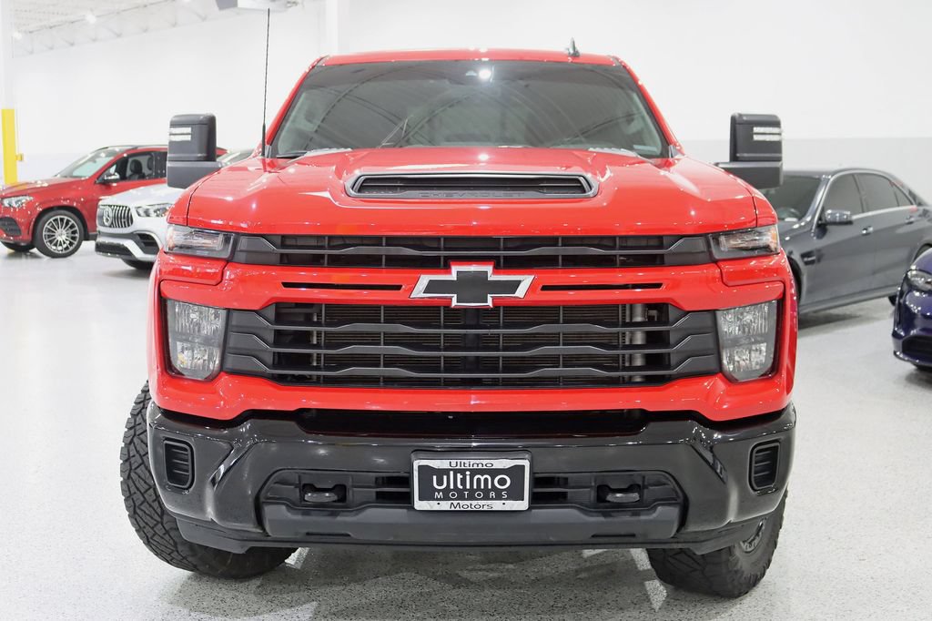 Used 2024 Chevrolet Silverado 2500 Custom w/ Custom Value Package AWD/4WD image 8