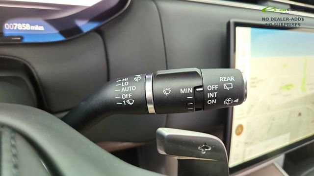 Used 2025 Land Rover Range Rover SE image 41