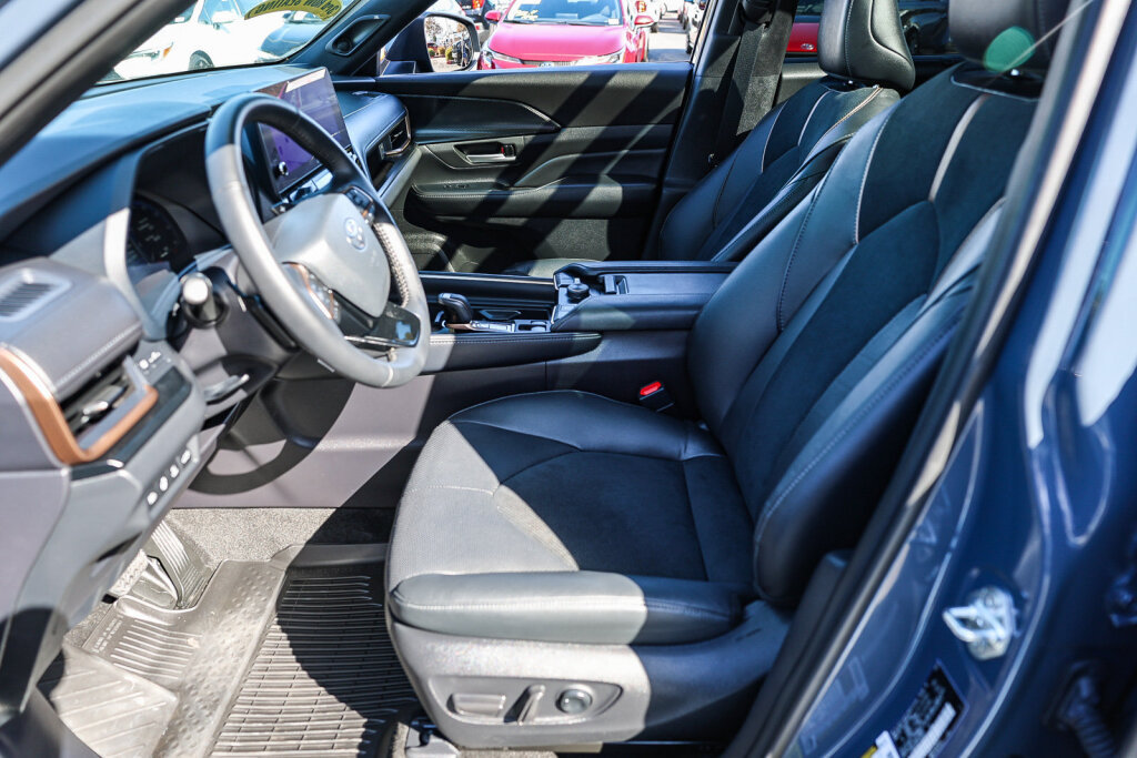 Certified 2026 Toyota Grand Highlander AWD Hybrid image 11