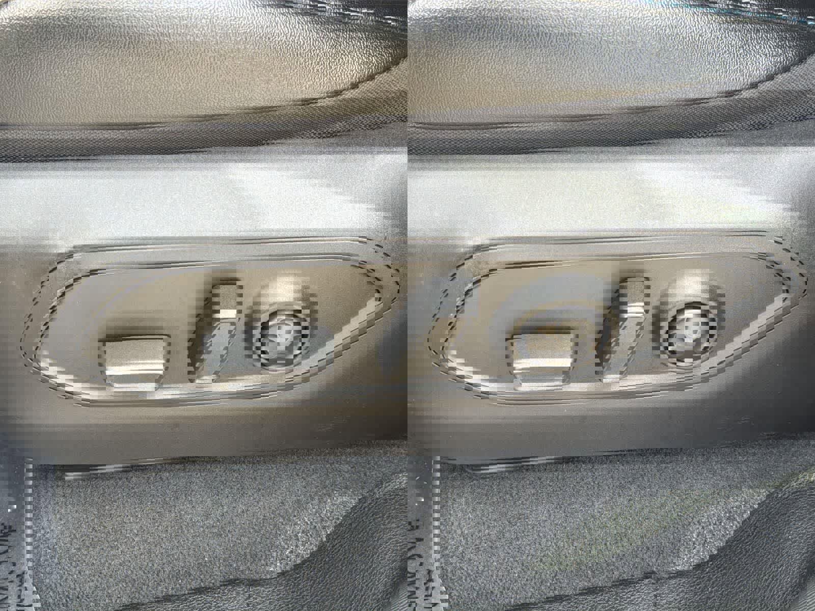 Used 2025 Jeep Grand Cherokee Trailhawk image 25