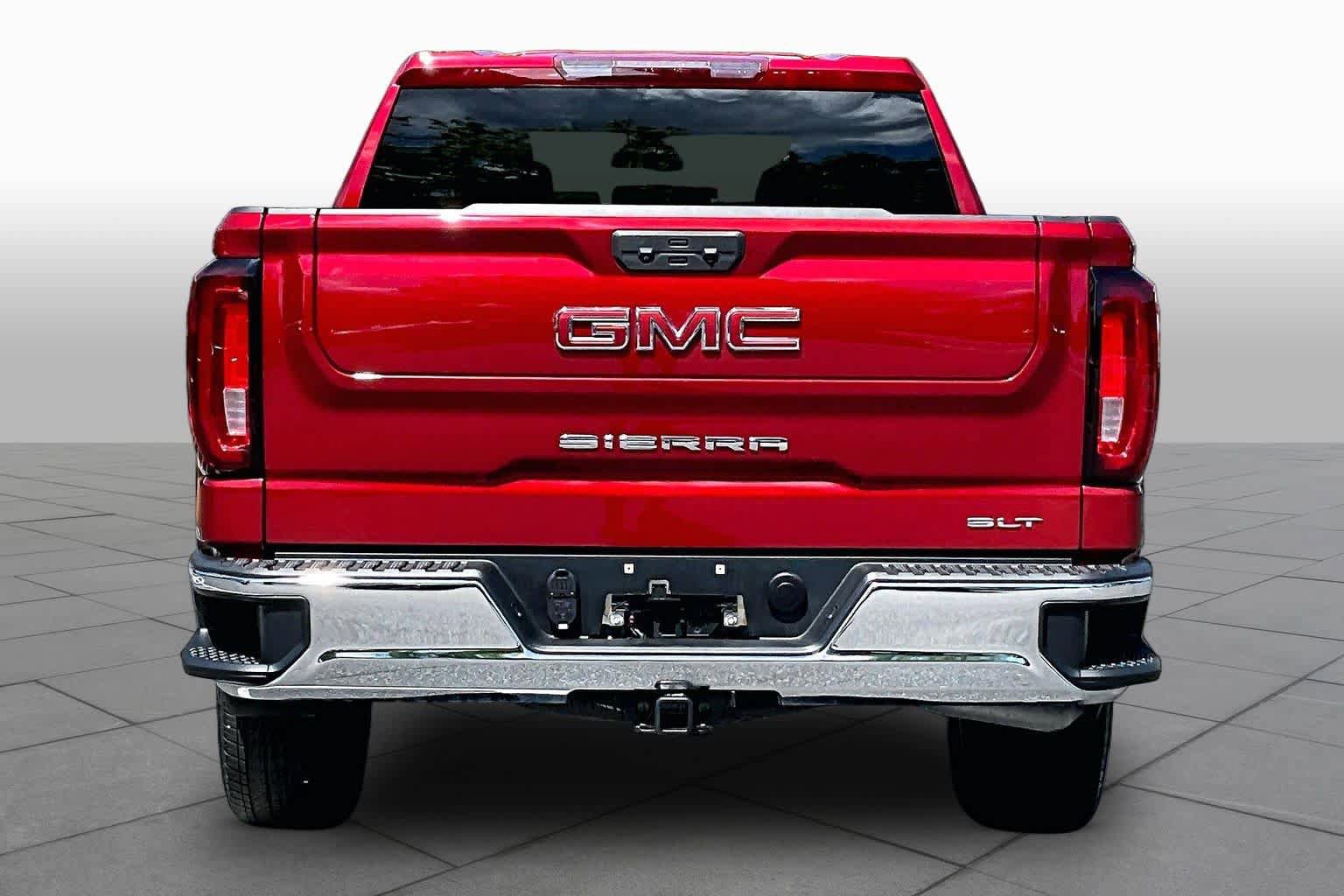 Used 2023 GMC Sierra 1500 SLT w/ SLT Premium Package RWD image 5