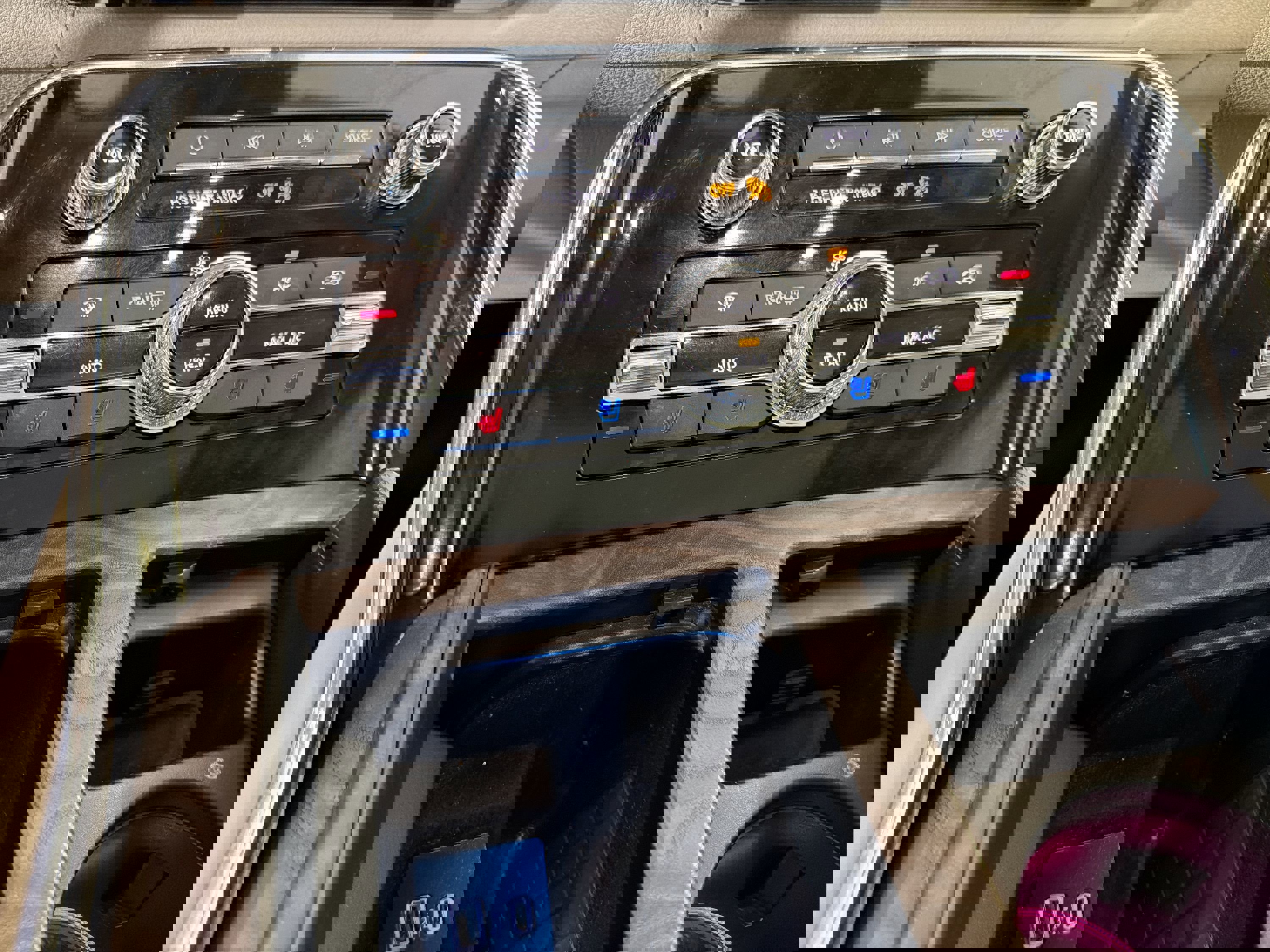 Used 2021 Lincoln Navigator L Reserve w/ Luxury Package image 20