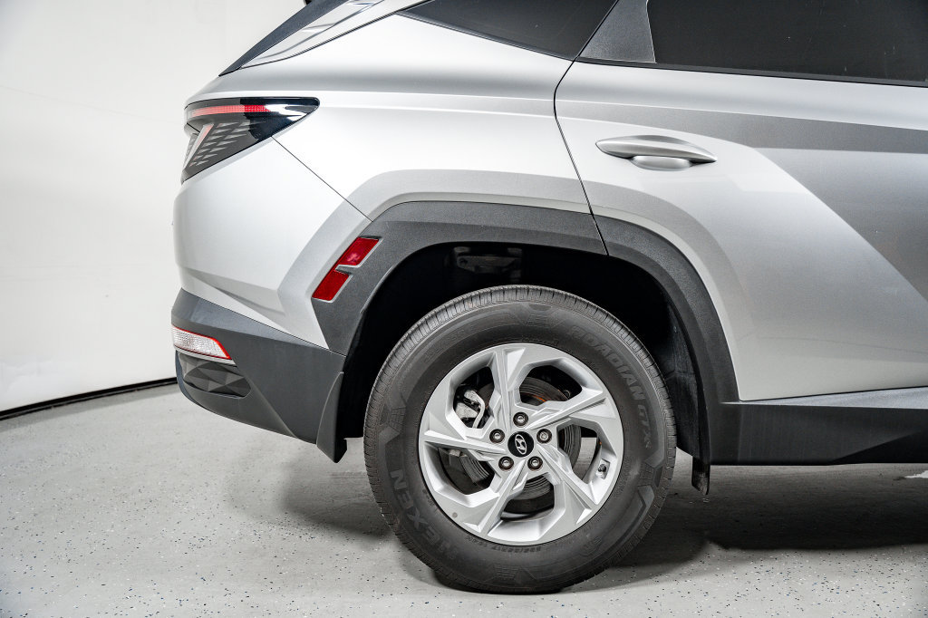 Certified 2023 Hyundai Tucson SEL AWD/4WD image 6